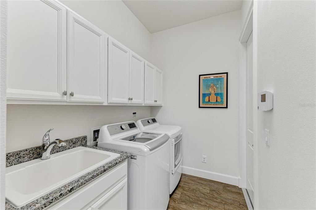 For Sale: $1,195,000 (3 beds, 3 baths, 2214 Square Feet)