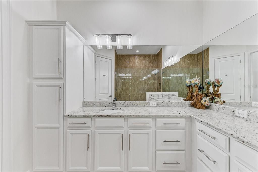 For Sale: $1,195,000 (3 beds, 3 baths, 2214 Square Feet)