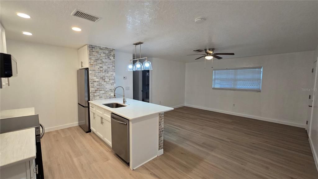 En Venta: $279,900 (3 camas, 1 baños, 1198 Pies cuadrados)