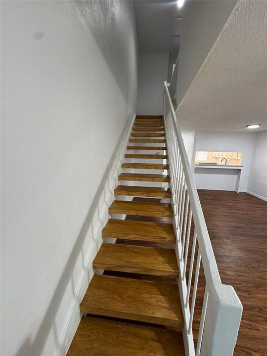 For Rent: $1,289 (2 beds, 1 baths, 1200 Square Feet)