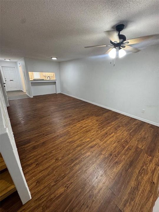 For Rent: $1,289 (2 beds, 1 baths, 1200 Square Feet)