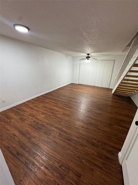 For Rent: $1,289 (2 beds, 1 baths, 1200 Square Feet)