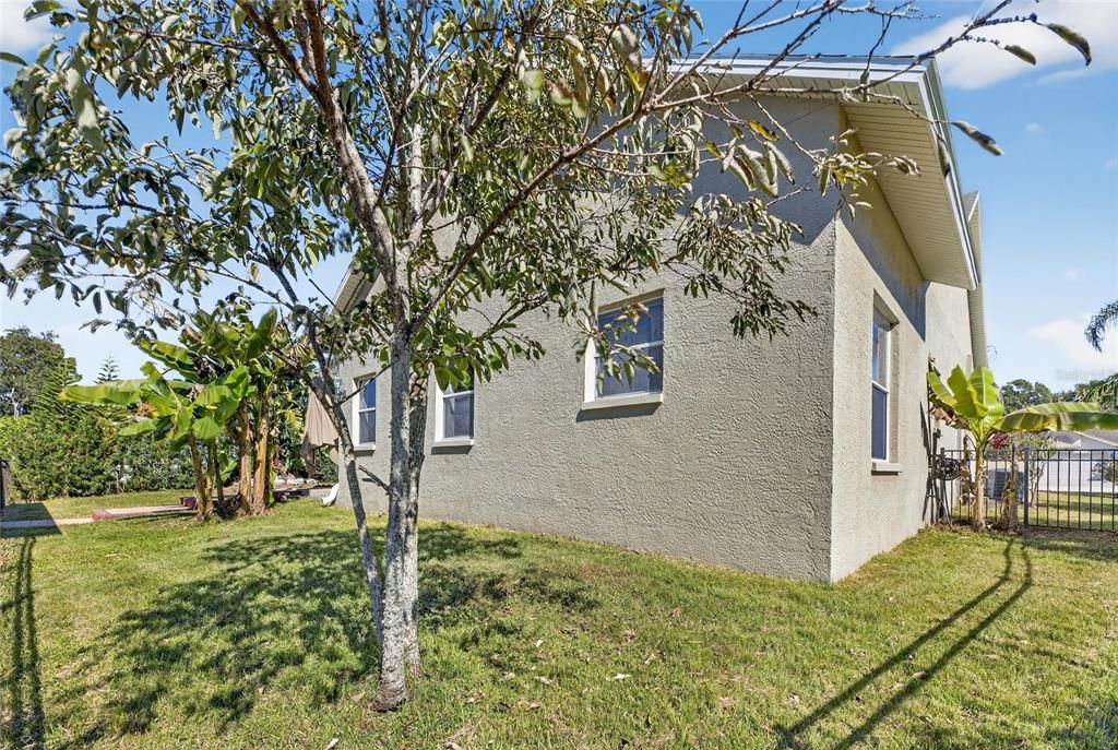 En Venta: $699,500 (3 camas, 2 baños, 2612 Pies cuadrados)