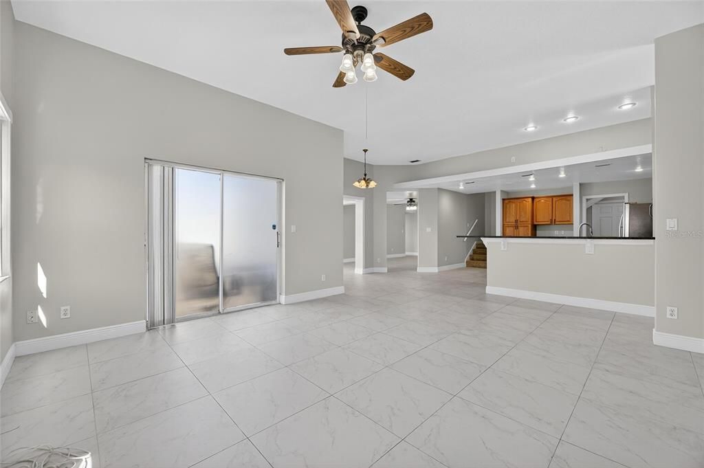 En Venta: $699,500 (3 camas, 2 baños, 2612 Pies cuadrados)