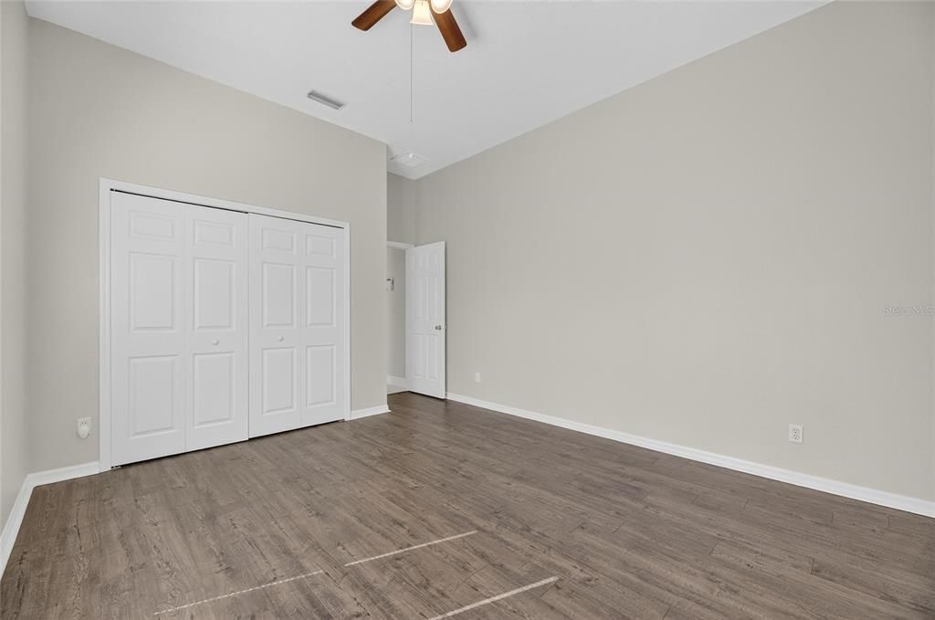 En Venta: $699,500 (3 camas, 2 baños, 2612 Pies cuadrados)