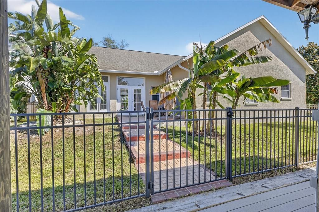 En Venta: $699,500 (3 camas, 2 baños, 2612 Pies cuadrados)