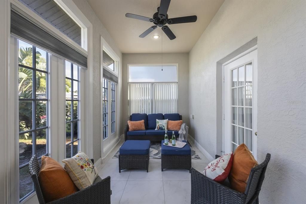 En Venta: $699,500 (3 camas, 2 baños, 2612 Pies cuadrados)