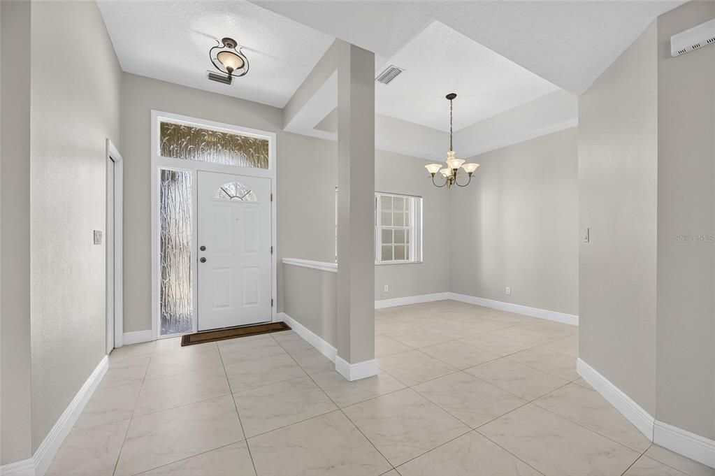 En Venta: $699,500 (3 camas, 2 baños, 2612 Pies cuadrados)