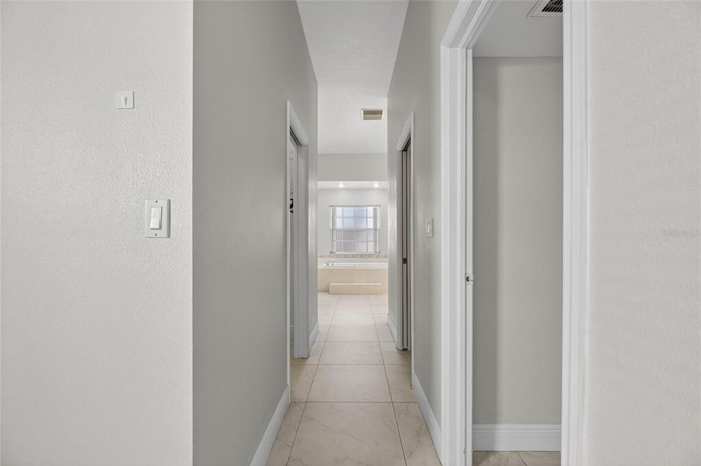 En Venta: $699,500 (3 camas, 2 baños, 2612 Pies cuadrados)