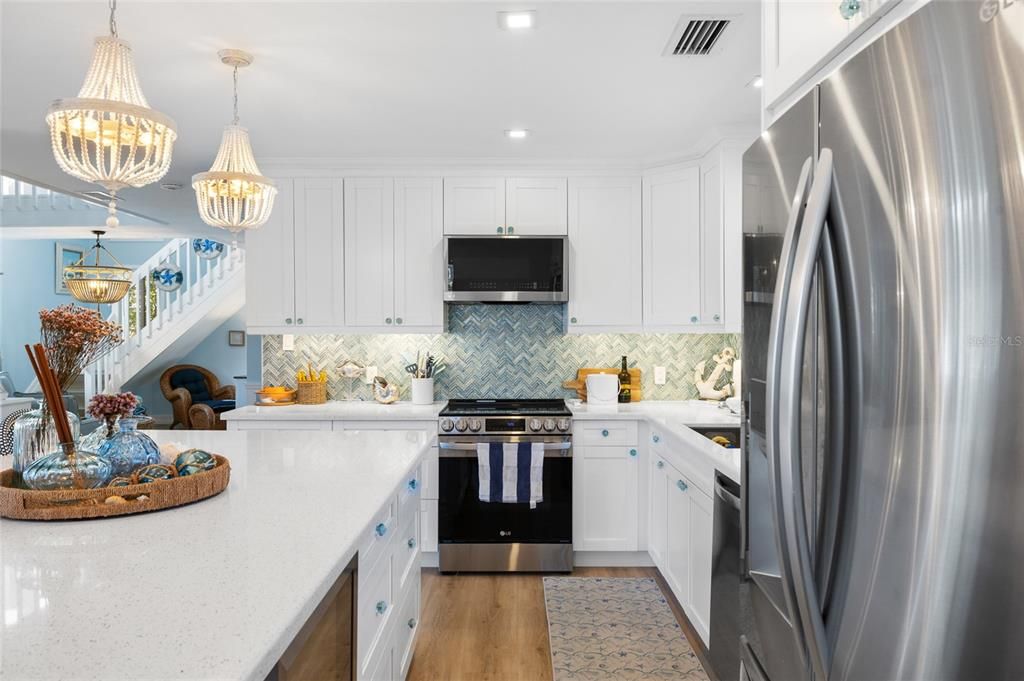 For Sale: $797,000 (3 beds, 2 baths, 1572 Square Feet)