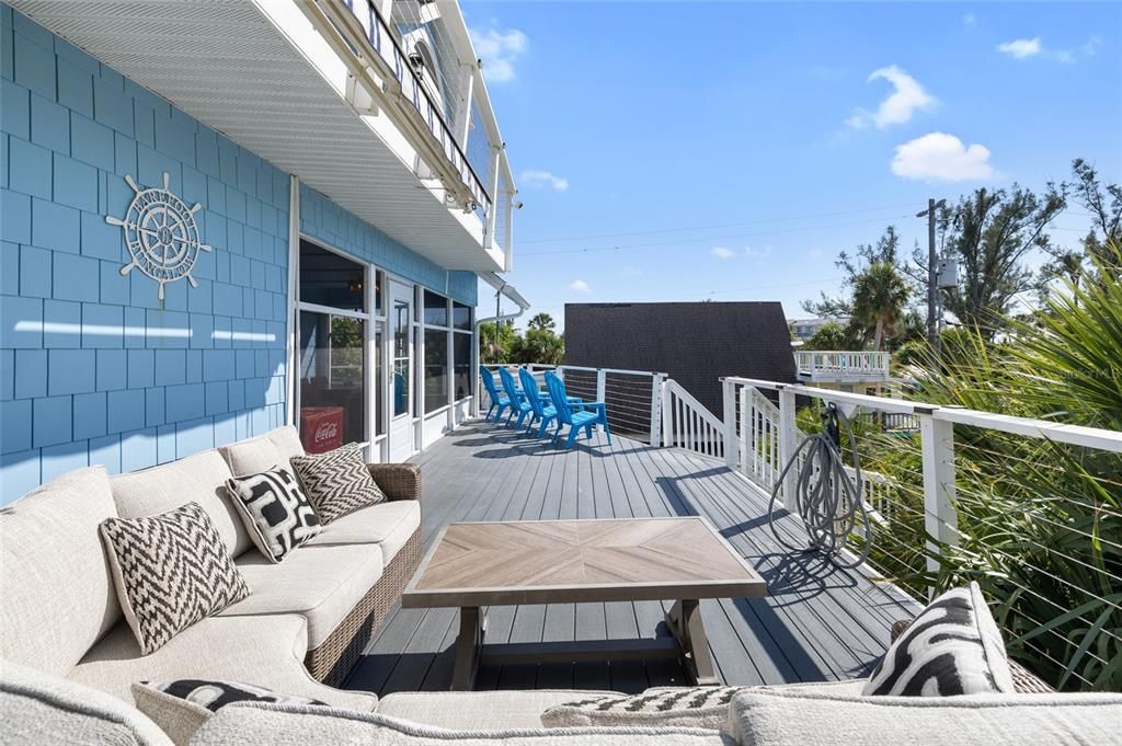 For Sale: $797,000 (3 beds, 2 baths, 1572 Square Feet)