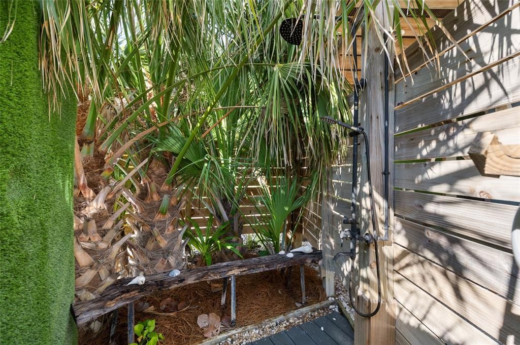 For Sale: $797,000 (3 beds, 2 baths, 1572 Square Feet)