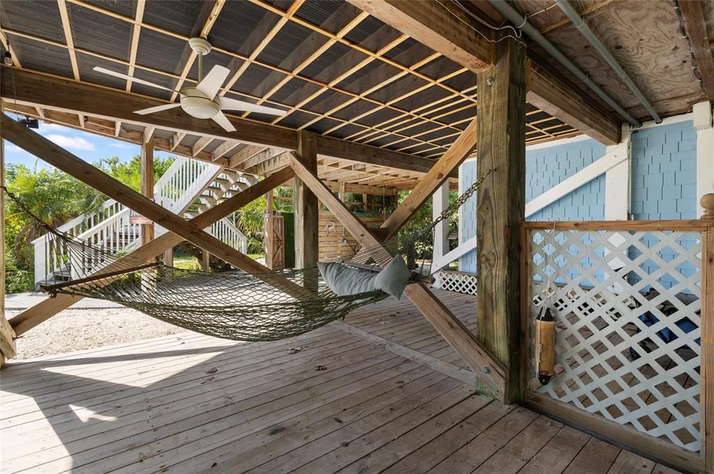 For Sale: $797,000 (3 beds, 2 baths, 1572 Square Feet)