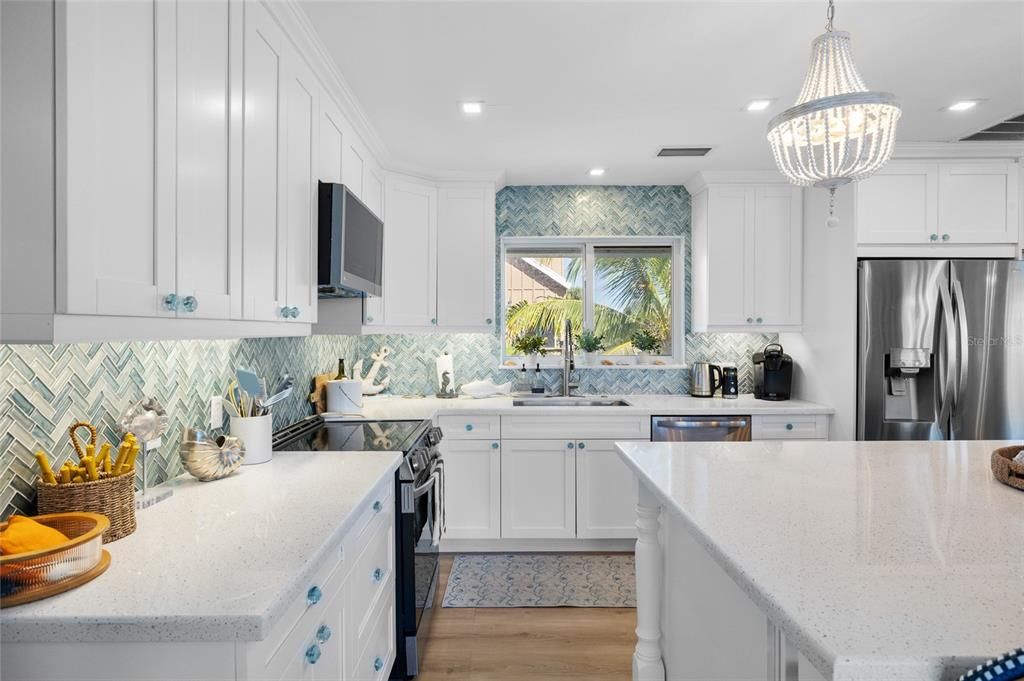 For Sale: $797,000 (3 beds, 2 baths, 1572 Square Feet)