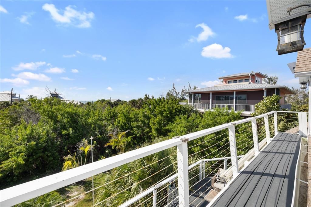 For Sale: $797,000 (3 beds, 2 baths, 1572 Square Feet)