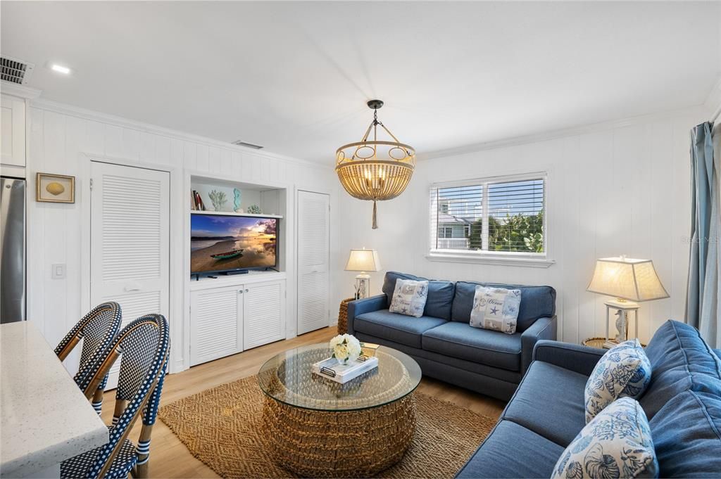 For Sale: $797,000 (3 beds, 2 baths, 1572 Square Feet)