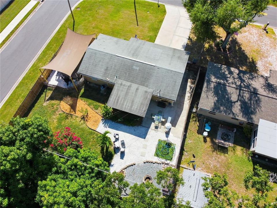 合同活跃: $335,000 (3 贝兹, 1 浴室, 1000 平方英尺)