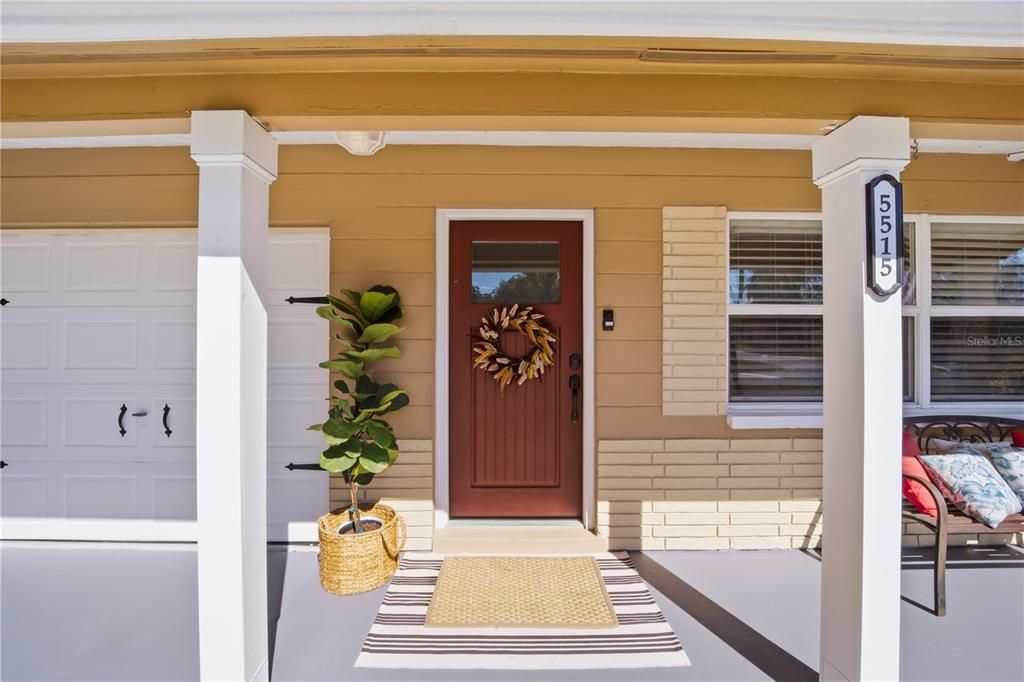 合同活跃: $335,000 (3 贝兹, 1 浴室, 1000 平方英尺)