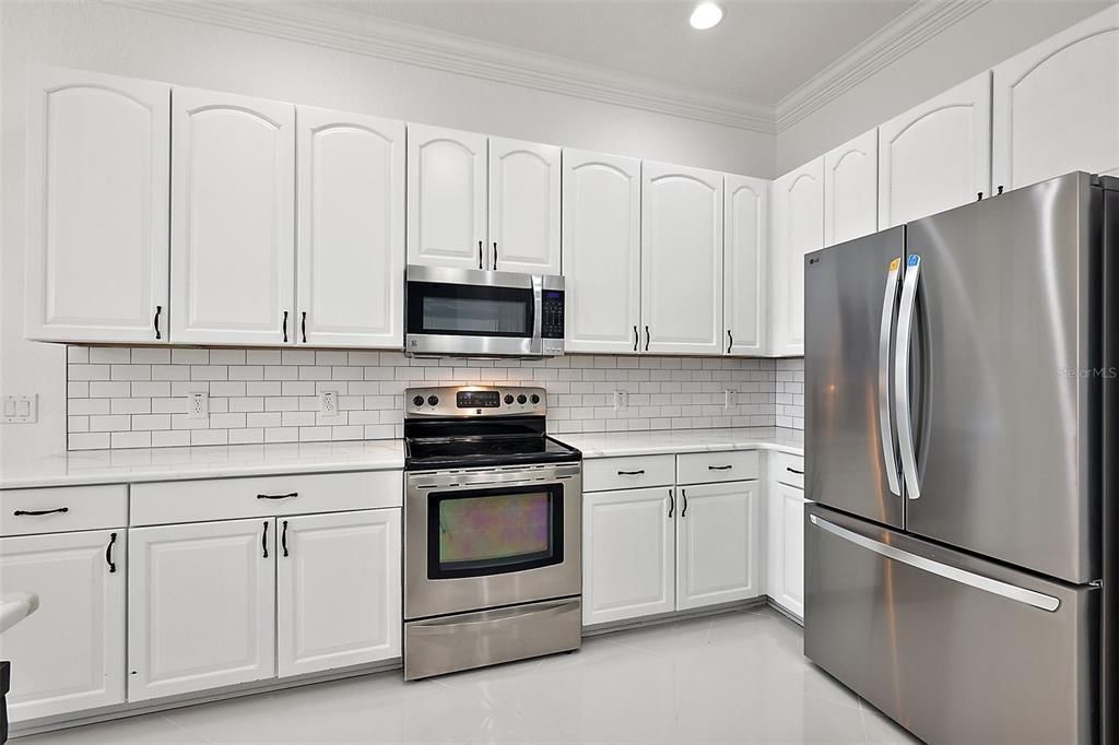 For Sale: $559,900 (4 beds, 2 baths, 2168 Square Feet)