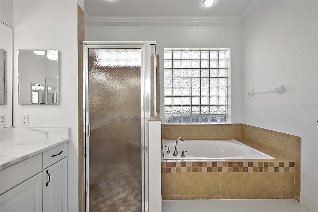 For Sale: $559,900 (4 beds, 2 baths, 2168 Square Feet)