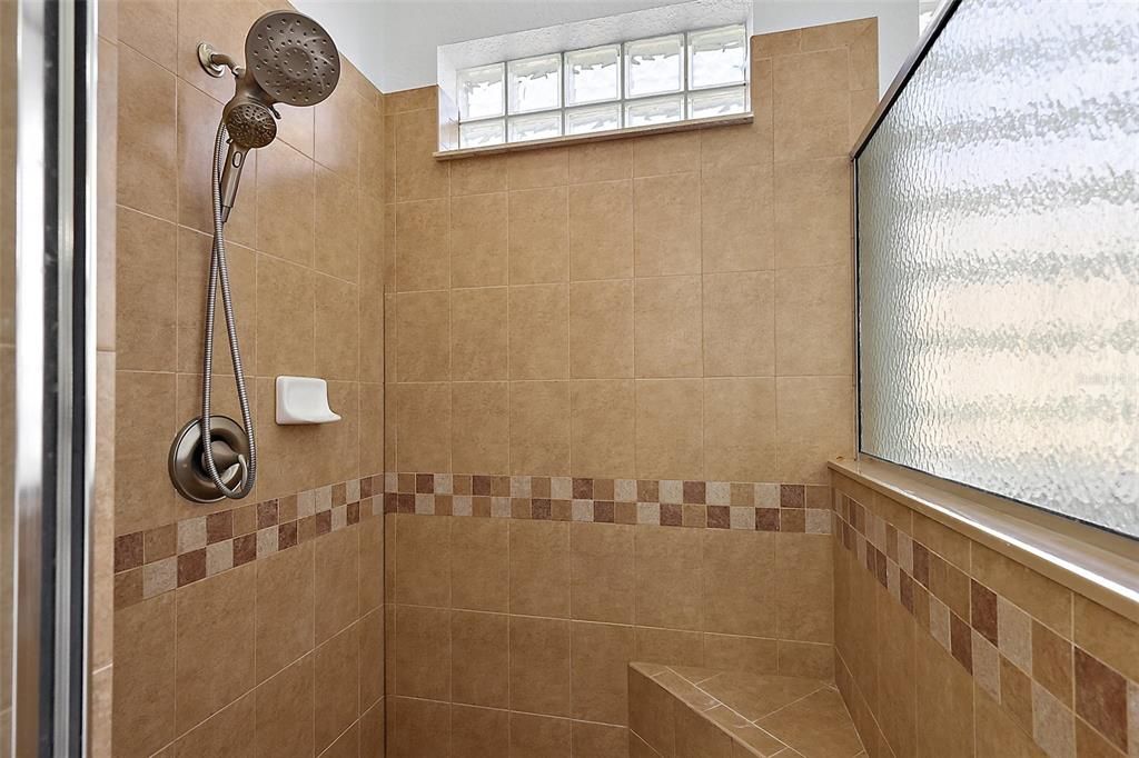 For Sale: $559,900 (4 beds, 2 baths, 2168 Square Feet)