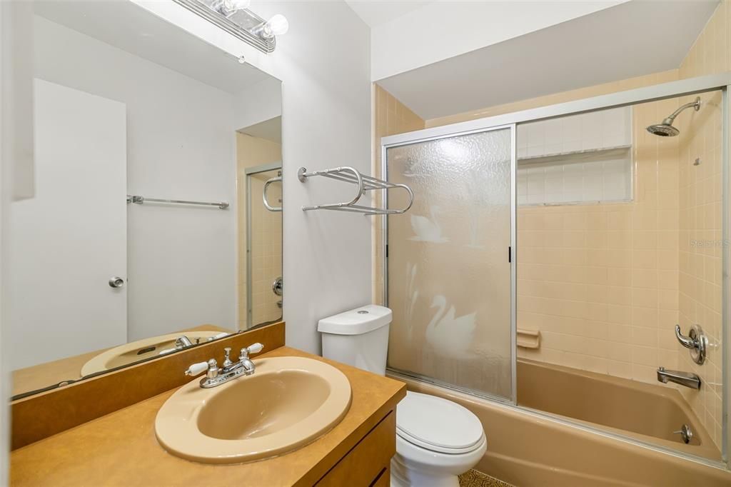 For Sale: $485,000 (4 beds, 2 baths, 1710 Square Feet)