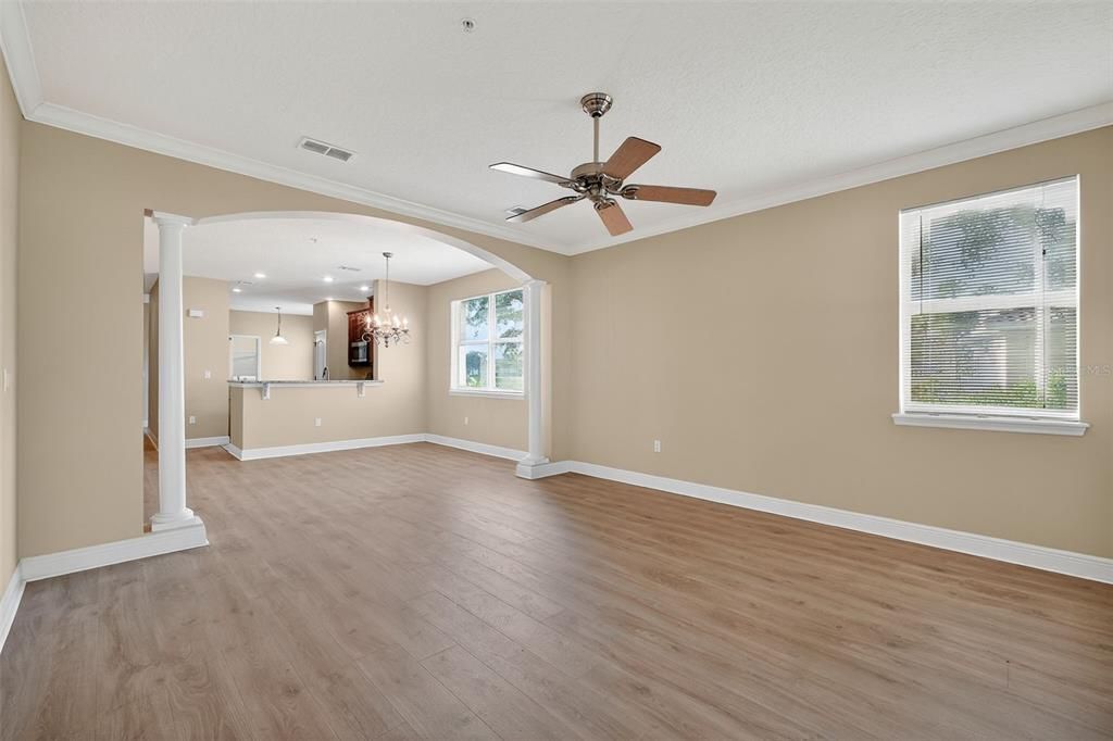 待售: $595,000 (3 贝兹, 3 浴室, 2007 平方英尺)