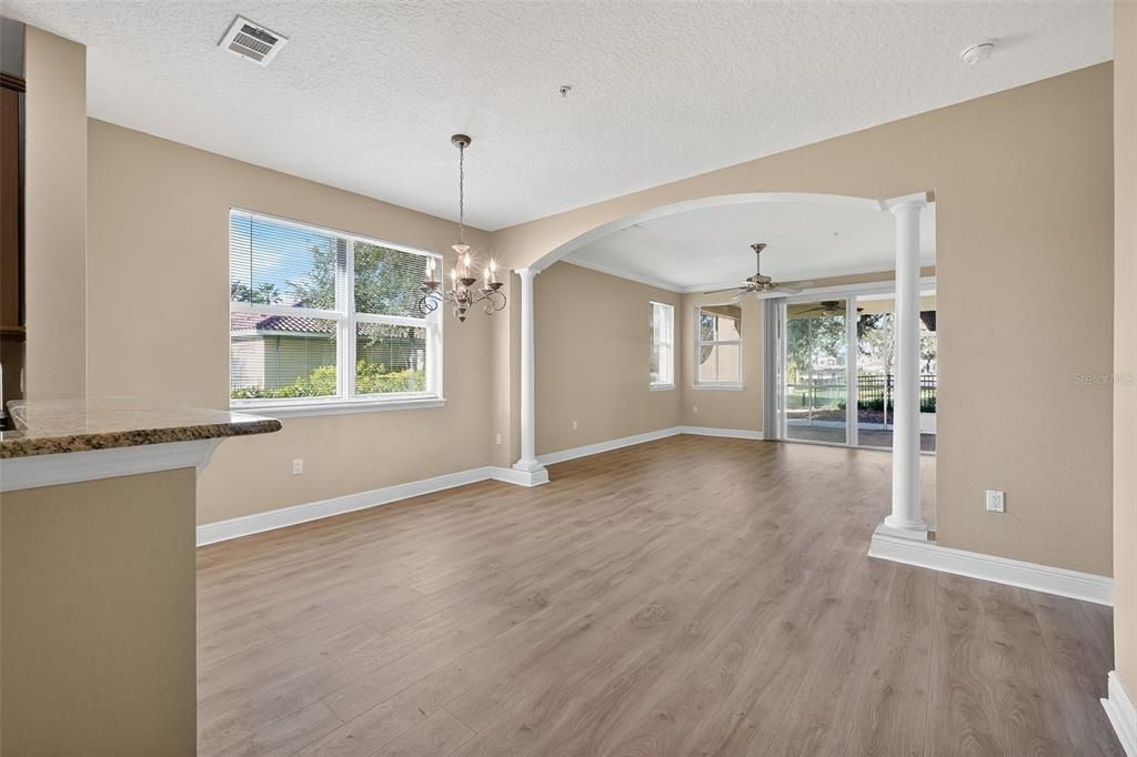 待售: $595,000 (3 贝兹, 3 浴室, 2007 平方英尺)