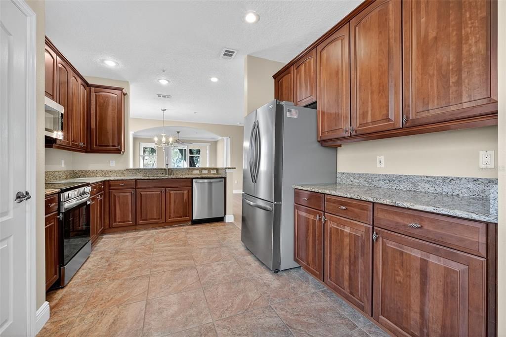 待售: $595,000 (3 贝兹, 3 浴室, 2007 平方英尺)