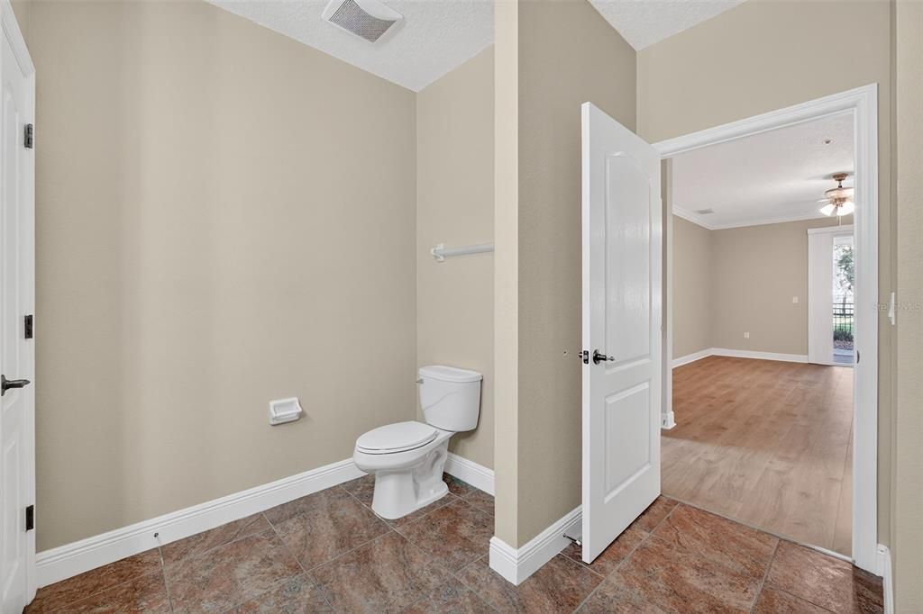 待售: $595,000 (3 贝兹, 3 浴室, 2007 平方英尺)