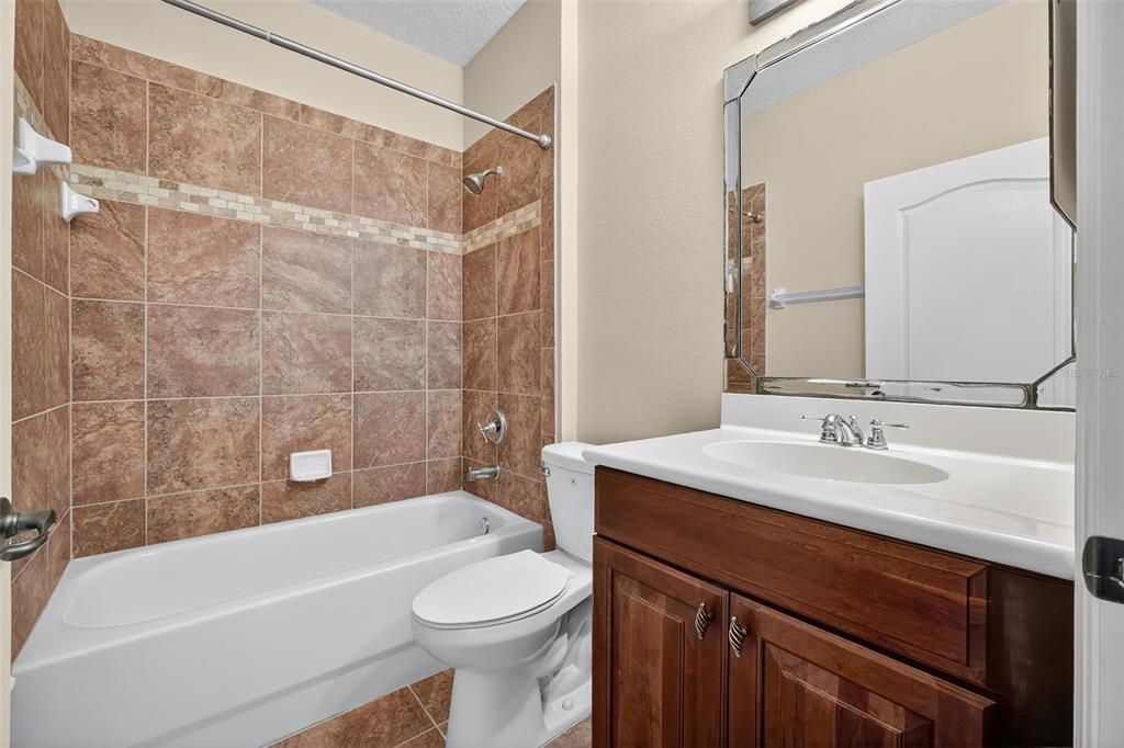 待售: $595,000 (3 贝兹, 3 浴室, 2007 平方英尺)