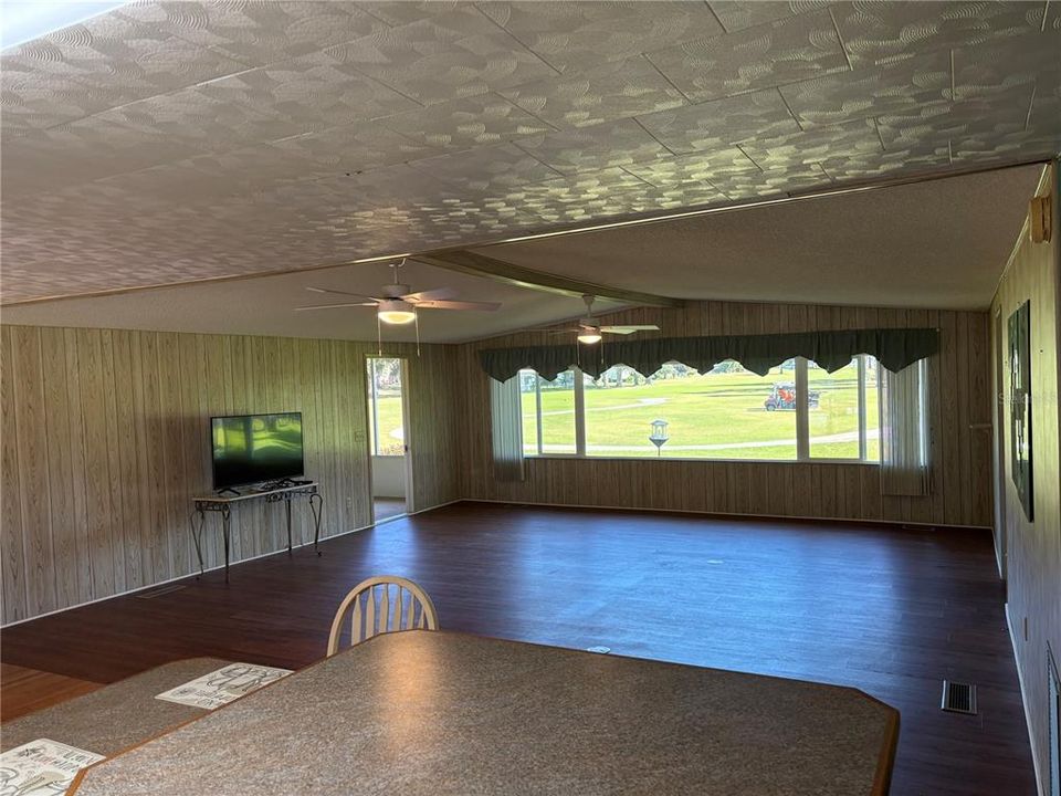 For Sale: $249,900 (3 beds, 2 baths, 1482 Square Feet)