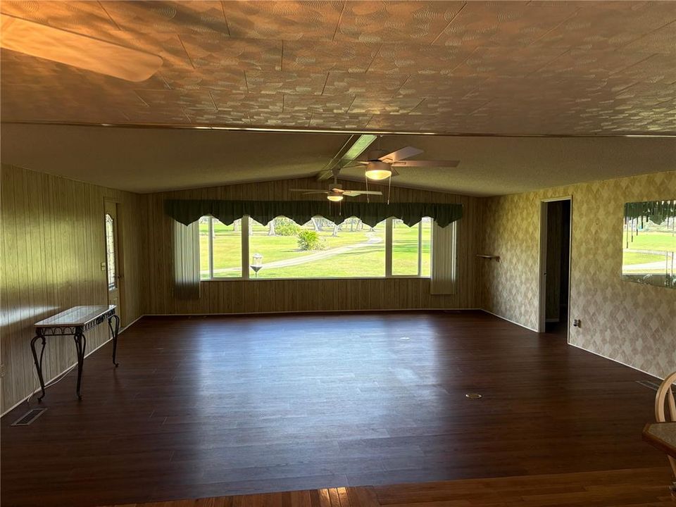 For Sale: $249,900 (3 beds, 2 baths, 1482 Square Feet)