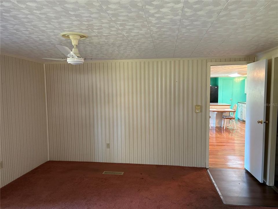 For Sale: $249,900 (3 beds, 2 baths, 1482 Square Feet)