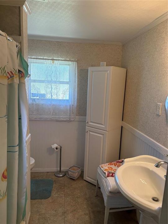 For Sale: $249,900 (3 beds, 2 baths, 1482 Square Feet)