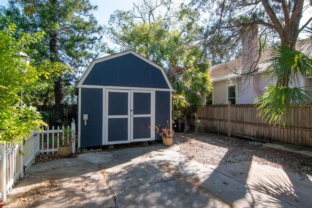 Activo con contrato: $314,900 (2 camas, 1 baños, 914 Pies cuadrados)