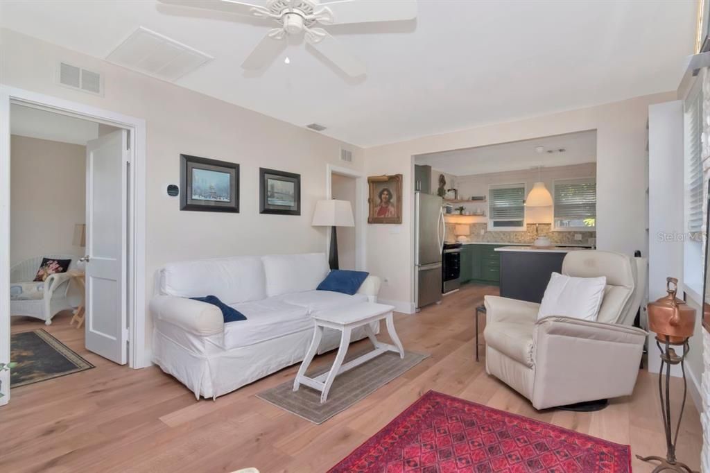 Activo con contrato: $314,900 (2 camas, 1 baños, 914 Pies cuadrados)