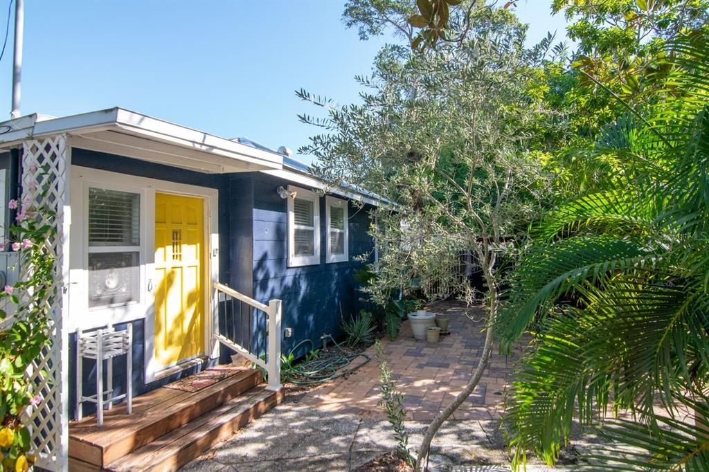 Activo con contrato: $314,900 (2 camas, 1 baños, 914 Pies cuadrados)