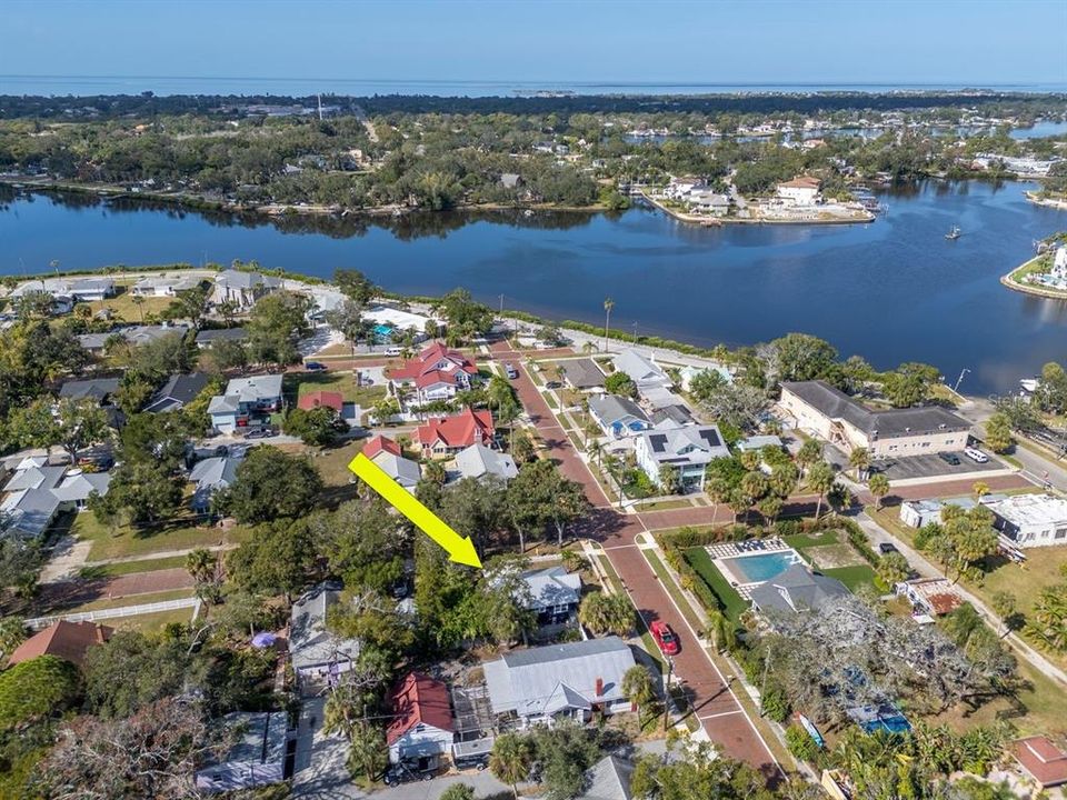 Activo con contrato: $314,900 (2 camas, 1 baños, 914 Pies cuadrados)