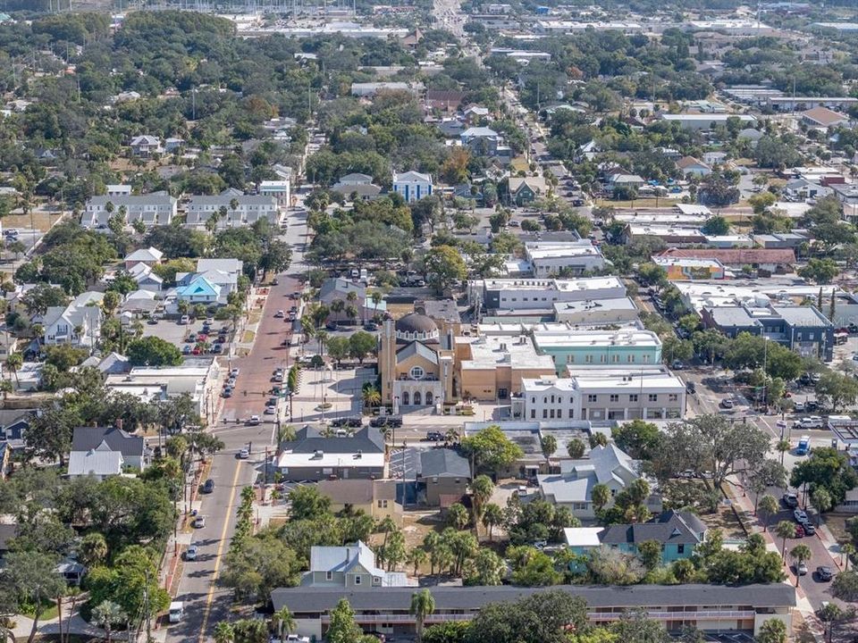 Activo con contrato: $314,900 (2 camas, 1 baños, 914 Pies cuadrados)