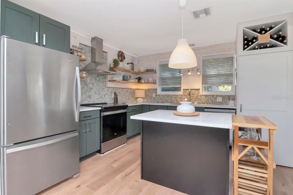 Activo con contrato: $314,900 (2 camas, 1 baños, 914 Pies cuadrados)