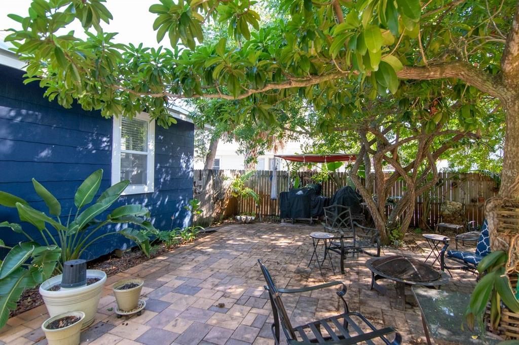 Activo con contrato: $314,900 (2 camas, 1 baños, 914 Pies cuadrados)