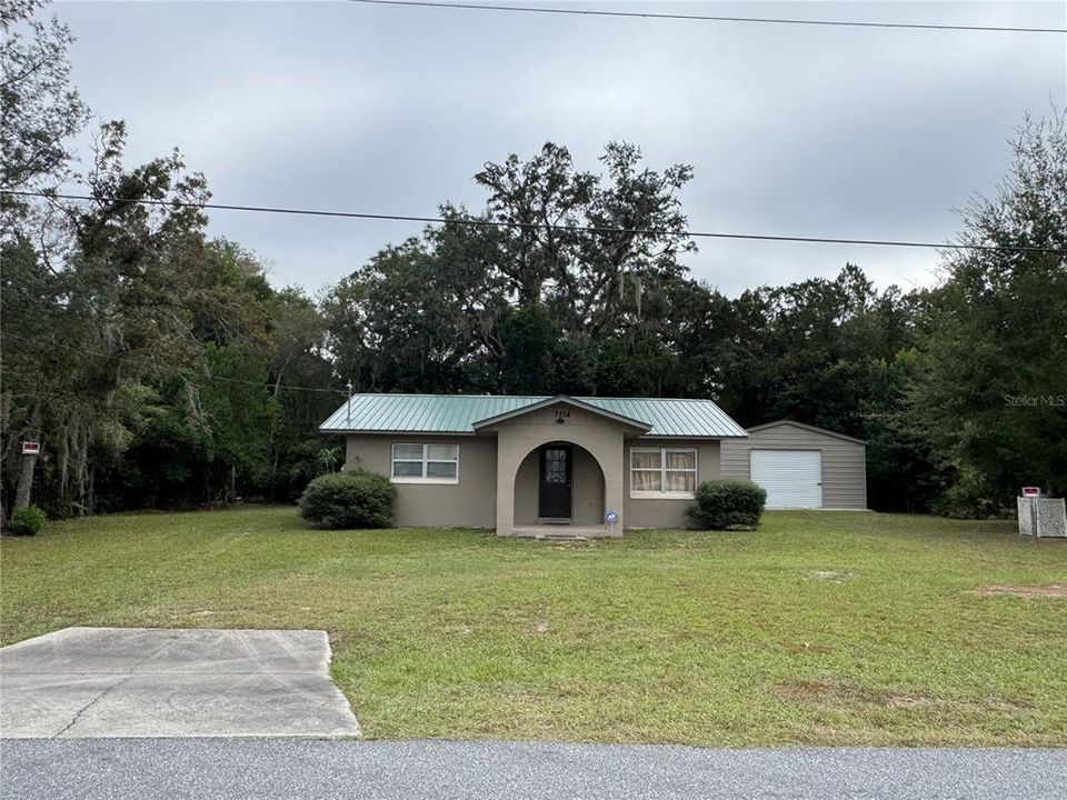 На продажу: $198,000 (2 спален, 1 ванн, 998 Квадратных фут)