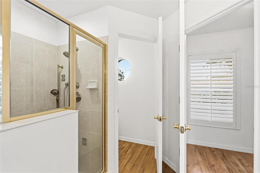 Active With Contract: $434,900 (3 beds, 2 baths, 1644 Square Feet)