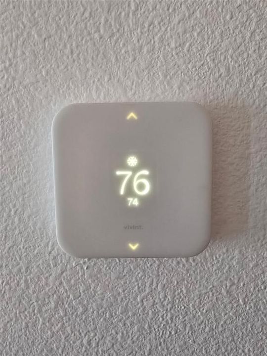 Active With Contract: $434,900 (3 beds, 2 baths, 1644 Square Feet)