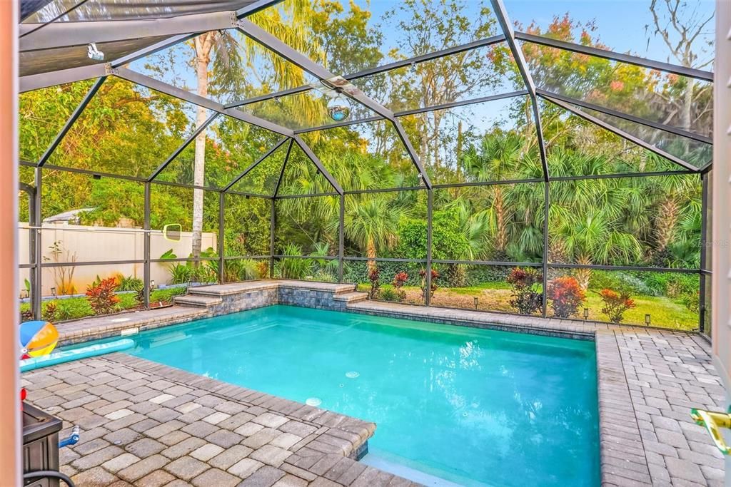 Active With Contract: $434,900 (3 beds, 2 baths, 1644 Square Feet)