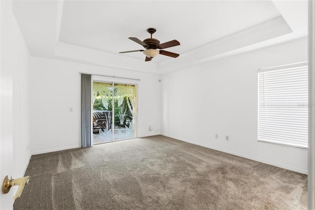 Active With Contract: $434,900 (3 beds, 2 baths, 1644 Square Feet)