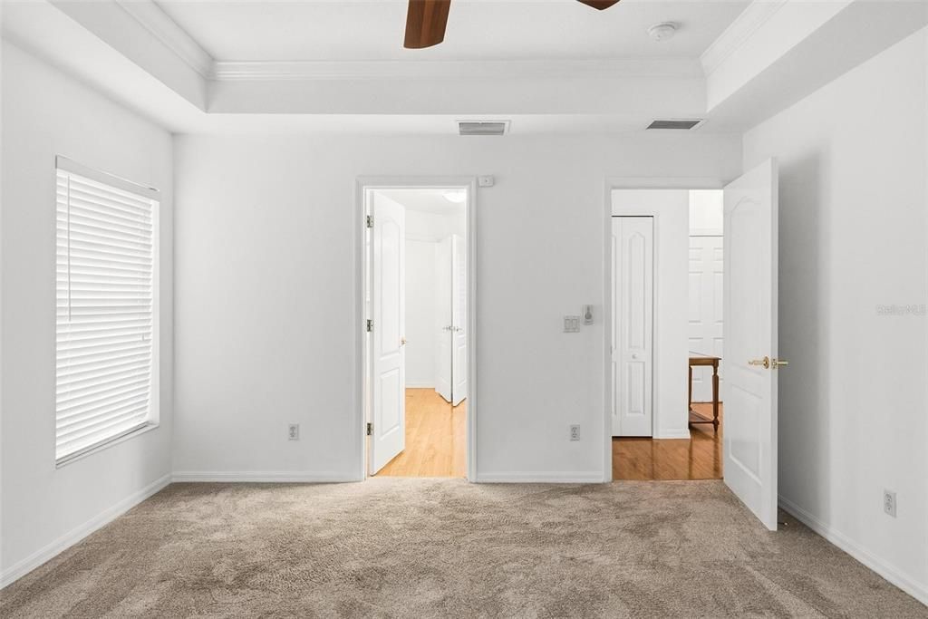 Active With Contract: $434,900 (3 beds, 2 baths, 1644 Square Feet)