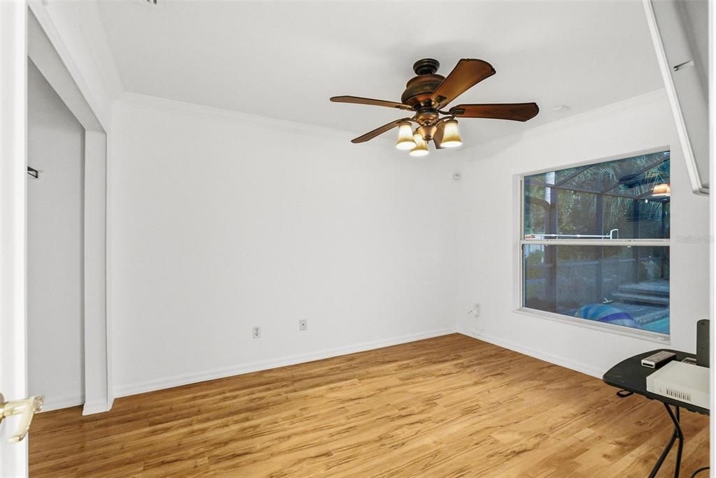 Active With Contract: $434,900 (3 beds, 2 baths, 1644 Square Feet)