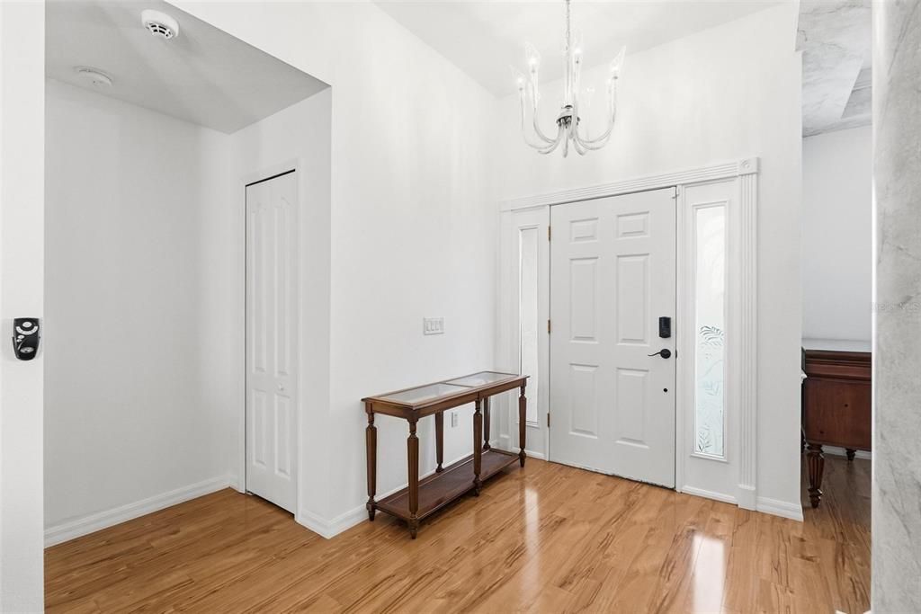 Active With Contract: $434,900 (3 beds, 2 baths, 1644 Square Feet)